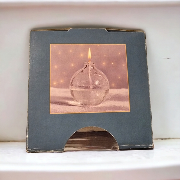 🆕️Traditions Hand Blown Glass Oil Lamp - Picture 4 of 6